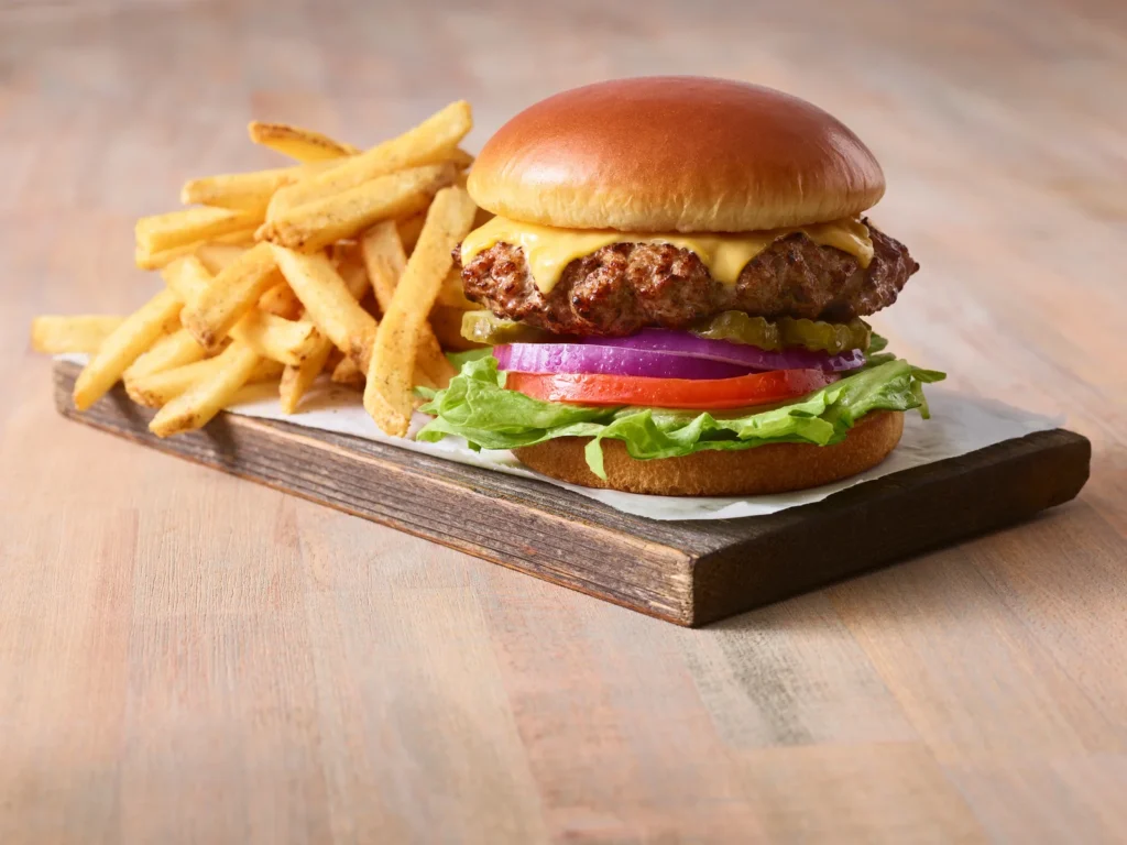 Classic Cheeseburger — Applebee's at SaskHop Regina